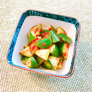 キュウリの豆板醤炒め