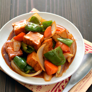 野菜たっぷり厚揚げの酢豚風